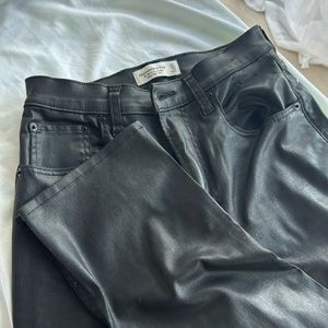 Abercrombie & Fitch faux leather ultra high rise 90s slim straight
